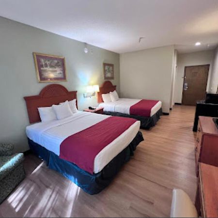 Americas Best Value Inn Wiggins Екстериор снимка