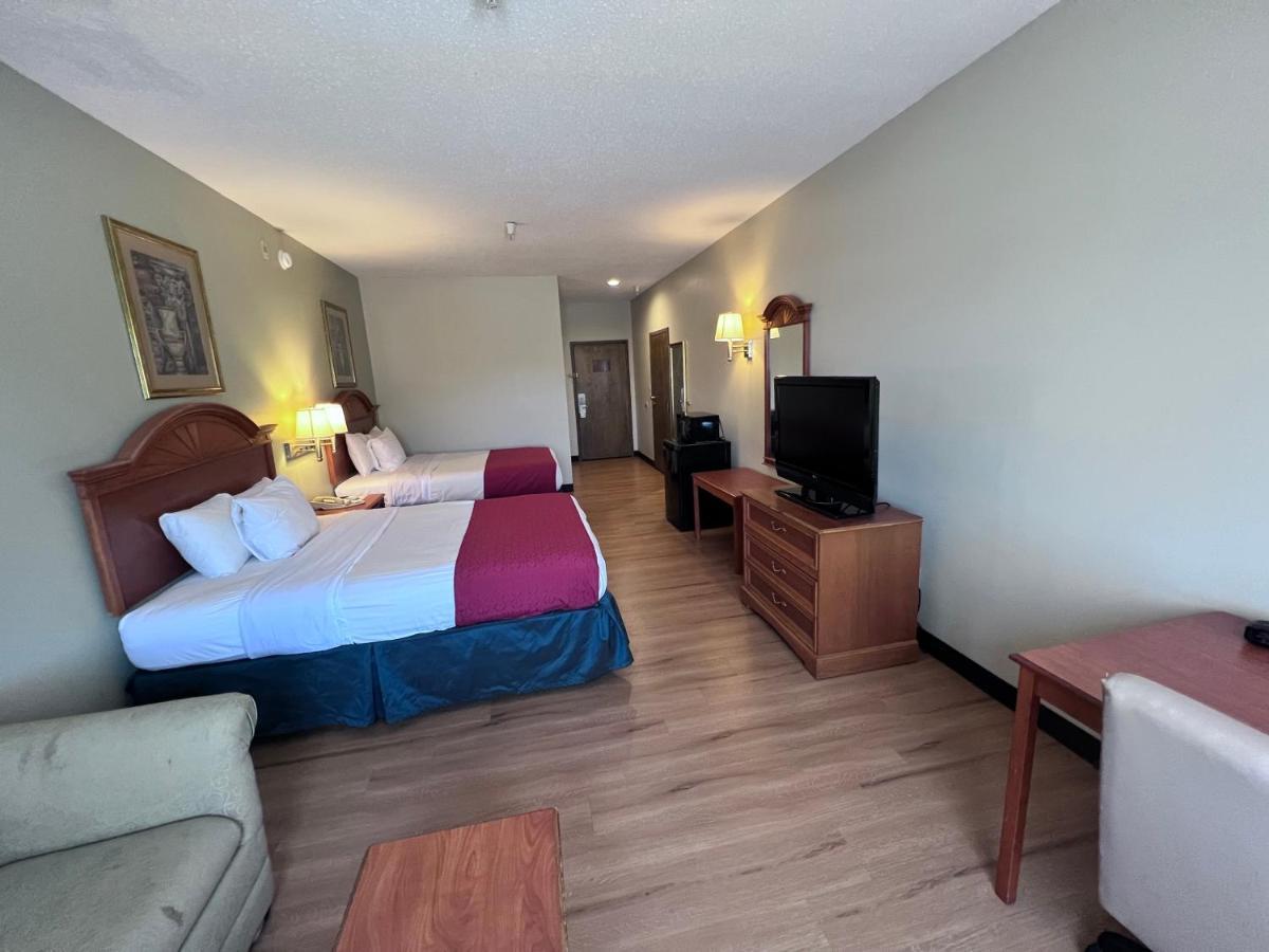 Americas Best Value Inn Wiggins Екстериор снимка